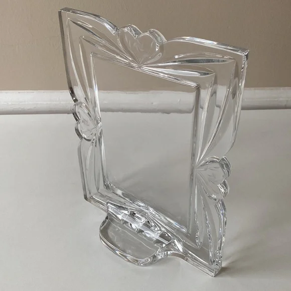 Beautiful Heavy Glass 5x7 Picture Frame - Picture 2 of 7